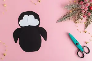 Step By Step Prints: DIY. Step-by-step instructions for making a penguin out of paper. Step 1