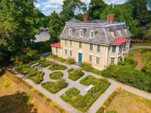 Dorothy Quincy Homestead was built in 1686 for Edmund Quincy II at 34 Butler Road in city of Quincy