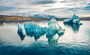 Drone Fly Prints: Only by drone you can make so close picture of icebergs in Jokulsarlon Glacier Lagoon