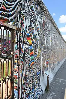 Split Prints: east-side-gallery in Berlin