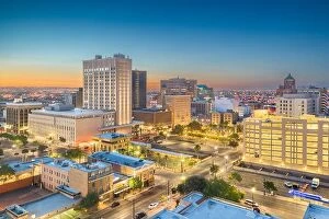 Images Dated 22nd June 2019: El Paso, Texas, USA downtown city skyline at dusk with Juarez, Mexico in the distance