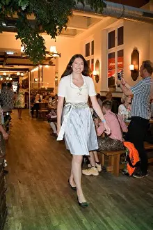 Hamburg Prints: Elbdirndl, Tina Hintze, Modenschau