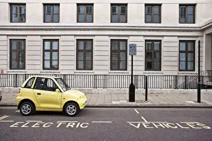 Good Prints: An Electric Car charges up at one of Westminster's 'Juice Point' parking bays