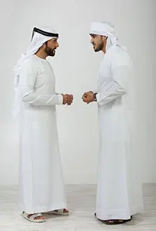 Emirati Prints: Emirati men talking