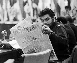 Influential Prints: Ernesto Che Guevara reading La Nacion newspaper