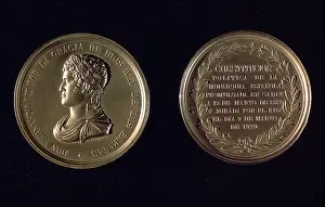 Oath Prints: ESTUCHE EN FORMA DE MEDALLA CONMEMORATIVA QUE GUARDA LA CONSTITUCION DE 1812 JURADA POR FERNANDO VII EL 9 DE MARZO DE