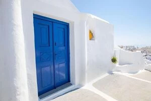 Images Dated 26th July 2021: Europe summer destination. Traveling concept, sunset scenic famous landscape of Santorini island