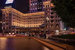 Elegant Design Prints: As evening falls over the Peninsula Hotel