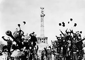 Throwing Prints: events, Second World War / WWII