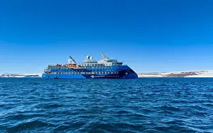 Perfect Weather Prints: Expedition cruising in the Arctic and Svalbard, Norway