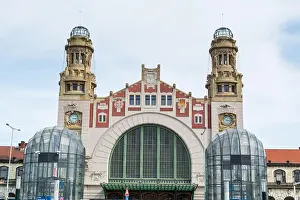Platforms Prints: Facade of the Prague main railway station