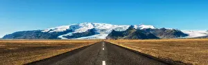 Pano Prints: Famous ring road in Iceland leading to Vatnajokull