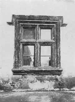 Castello Prints: Fig 105, castello di briona, finestra del cortile, p195, foto nigra, nigra il novarese