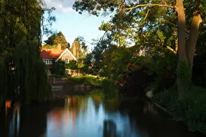 Oxfordshire Prints: FILE: George Michael's home. Oxfordshire