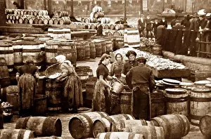 Barrels Prints: Fisher girls, Scarborough, Victorian period