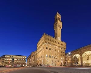 Images Dated 14th December 2021: Florence, Italy from Piazza della Signoria with Palazzo Vecchio at night