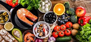 Weight Loss Prints: Food products representing the Mediterranean diet