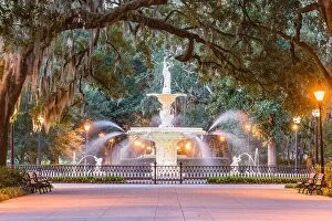 Images Dated 9th February 2015: Forsyth Park, Savannah, Georgia, USA fountain at dawn