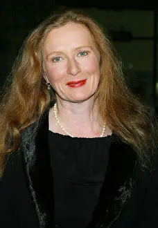 Topix Prints: Frances Conroy arriving at the AVIATOR Premiere at the Chinese Theatre in Los Angeles