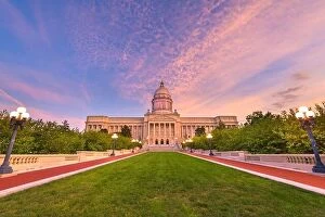 Images Dated 12th August 2019: Frankfort, Kentucky, USA with the Kentucky State Capitol at dusk
