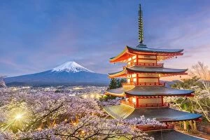 Images Dated 18th April 2017: Fujiyoshida, Japan view of Mt. Fuji and pagoda in spring season