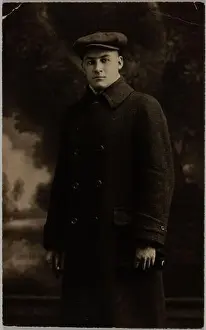 Posed Prints: Gelatin silver print - Portrait of an unidentified man, Montreal, Quebec, 1915-1924