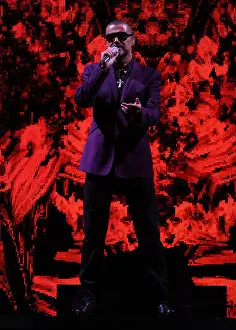 GEORGE MICHAEL GEORGE MICHAEL SYMPHONICA CONCERT SHEFFIELD ENGLAND UK 01 October 2012