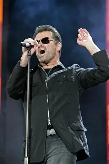 Live Prints: GEORGE MICHAEL LIVE 8 HYDE PARK LONDON ENGLAND 02 July 2005