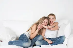 Quarrel Prints: Girl biting a boy's hand