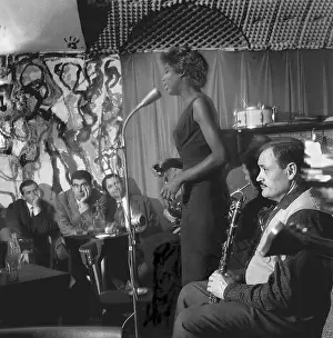 Steward Prints: Gloria Stewart cantando y Pocholo al clarinete