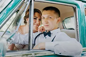Love Marriage Prints: Gorgeous stylish blonde bride posing in retro green car with groom