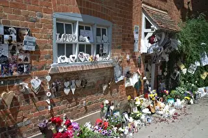 Goring Prints: Goring, UK. 3rd June, 2017. 5 months after his death