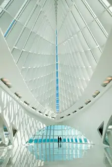 Expansive Prints: graceful interior of the Milwaukee Art Museum designed by Santiago Calatrava