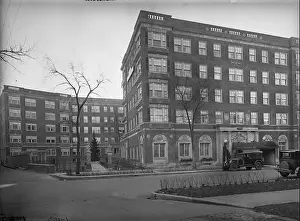 Building Exterior Prints: Granada Hotel, architect Olsen and Urbain