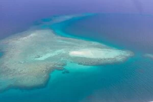 Images Dated 12th December 2018: Great Barrier Reef Blue Sea view. Beautiful aqua turquoise waters