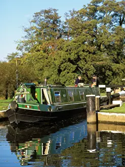 Canals Prints: GREEN NARROWBOAT in TRIGGS LOCK Jack Merrick travelling south on Wey Navigation