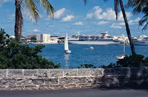 Hamilton Bermuda from Harbour Rd, Aug 95