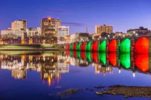 Harrisburg, Pennsylvania, USA skyline on the Susquehanna River at night