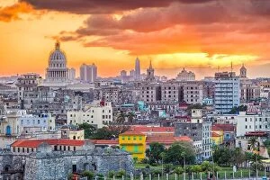 Images Dated 25th December 2017: Havana, Cuba downtown skyline