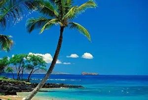 Snorkel Prints: Hawaii, Maui, Island Of Kahoolawe And Molokini Viewed From Makena