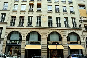 Mode Prints: Hermes store, Paris, France