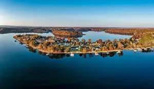 Pano Prints: High resolution aerial view panorama of lakefront homes