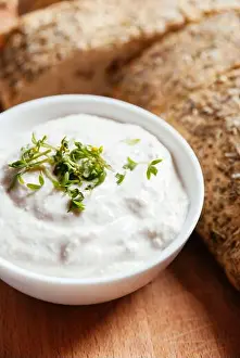 Home Made Prints: Home made vegan horseradish sunflower spread with bread rolls