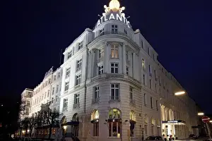 Night Shot Prints: Hotel Atlantic Kempinski, Hamburg, Germany
