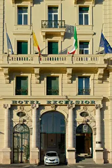 In The Open Prints: Hotel Excelsior, Via Partenope, Neapel, Italien