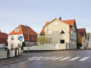 Intersection Prints: House for sale in a residential area of Stavanger Norway