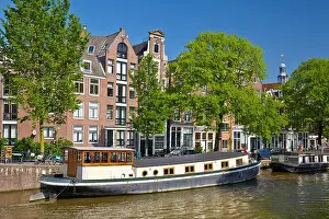 Houseboat barge, Amsterdam canal - Holland Netherlands