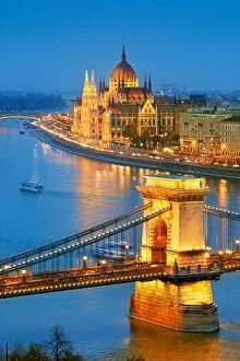 Images Dated 26th October 2012: Hungarian Parliament - View at Chain Bridge and The Parliament Building, Danube River, Budapest