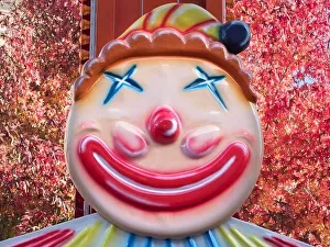 I have always found clowns both bizarre and scary. This kitsch example in Abingdon's annual street Michaelmas Fair rather proves the point. This Fair