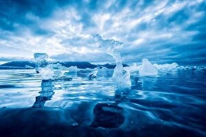 Images Dated 14th June 2016: Icebergs in Jokulsarlon glacial lagoon. Vatnajokull National Park, southeast Iceland, Europe
